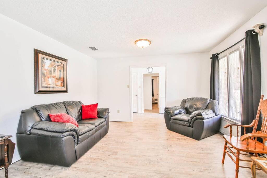 Hot Tub, Privacy, Sleeps 11 & Tons Of Space! ラボック エクステリア 写真